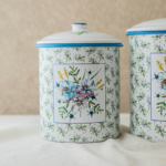 CONTENEDOR CHICO CON TAPA FLORES Y OLIVO