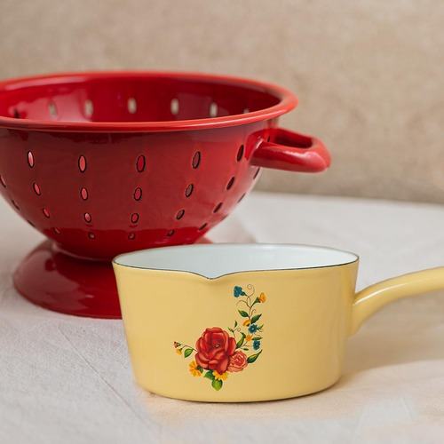 COMBO > 4 COLADORES ROJO + 4 HERVIDORES CON MANGO ROSAS