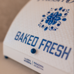 COMBO > 2 PANERAS + 2 BANDEJAS DECORATIVAS FLORES AZULES - Imagen 4